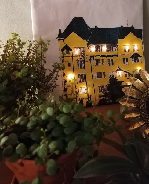 Valotaulu Helsinki-tyynynpäällisestä, Mia.O