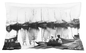 merelliset sisustustuotteet, koristetyyny mustavalkoinen, sisustustyyny meriaihe, tyynynpäällinen meriaihe, matkamuisto Kotkasta